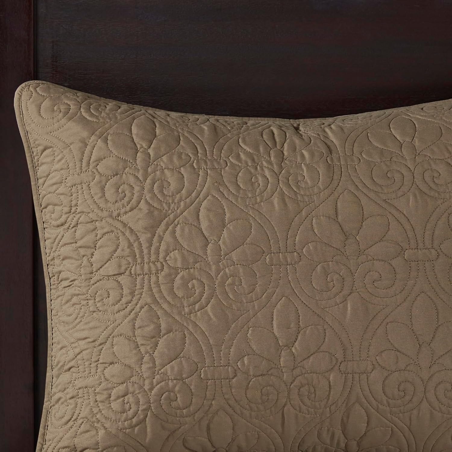 Madison Park Quebec Reversible Damask Bedspread Set King Size