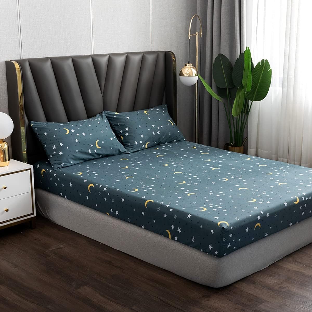 Jejeloiu 4 Piece Star Moon Bed Sheet Set King Size