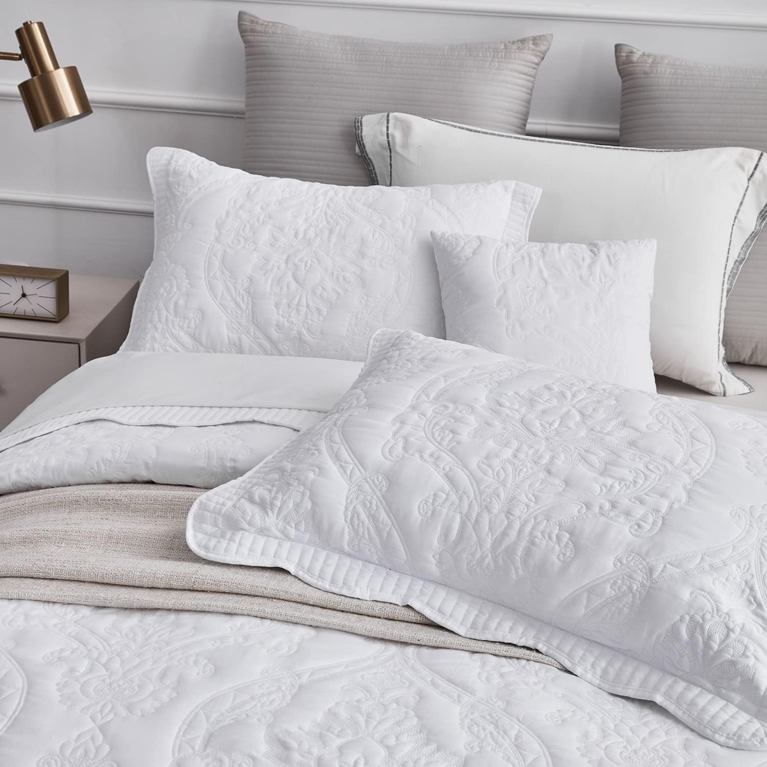 CHIXIN Queen Bedspread Set - Damask Paisley Pattern 4 Piece Reversible