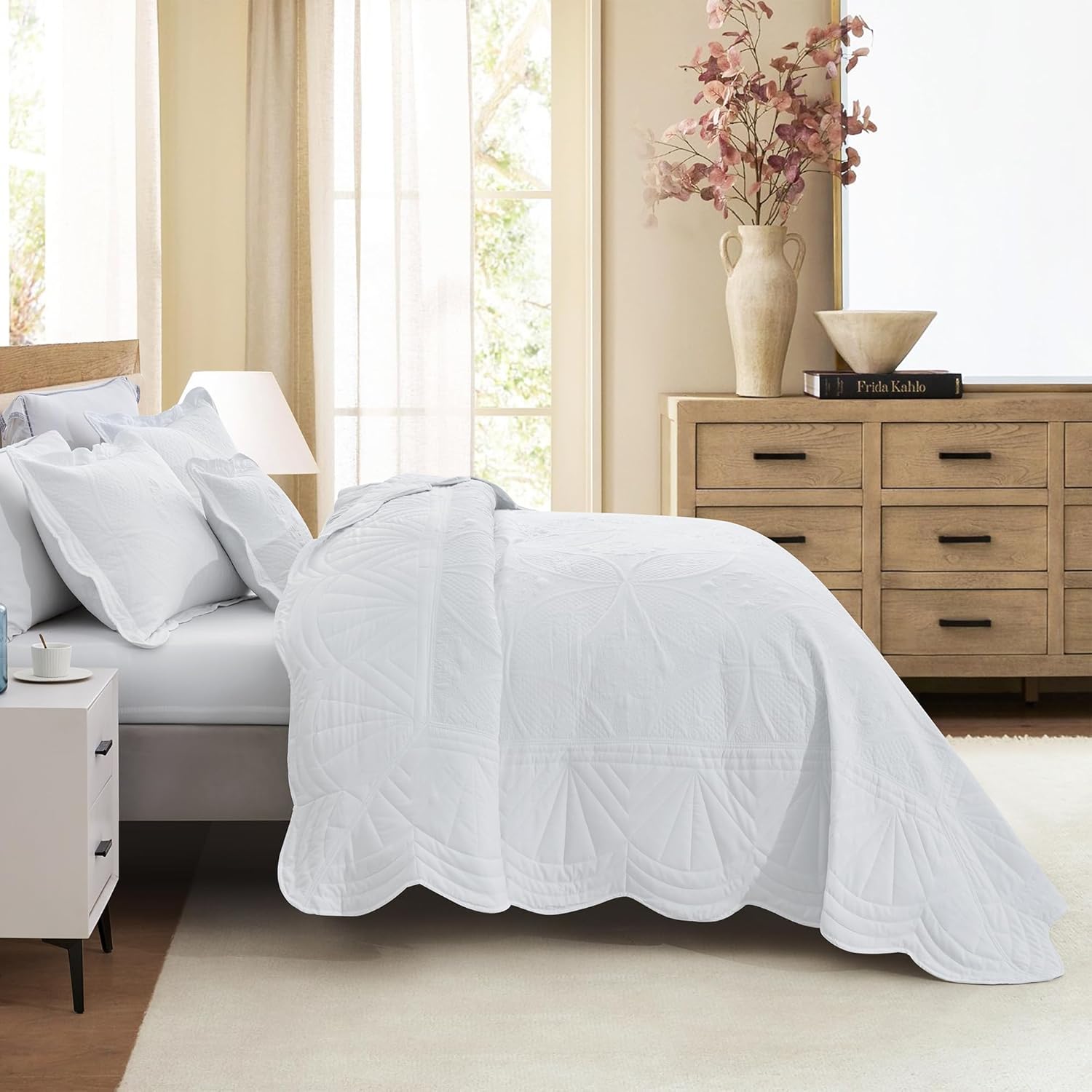 DaisyHuang Oversized Bedspread Set - 5 Piece White Reversible