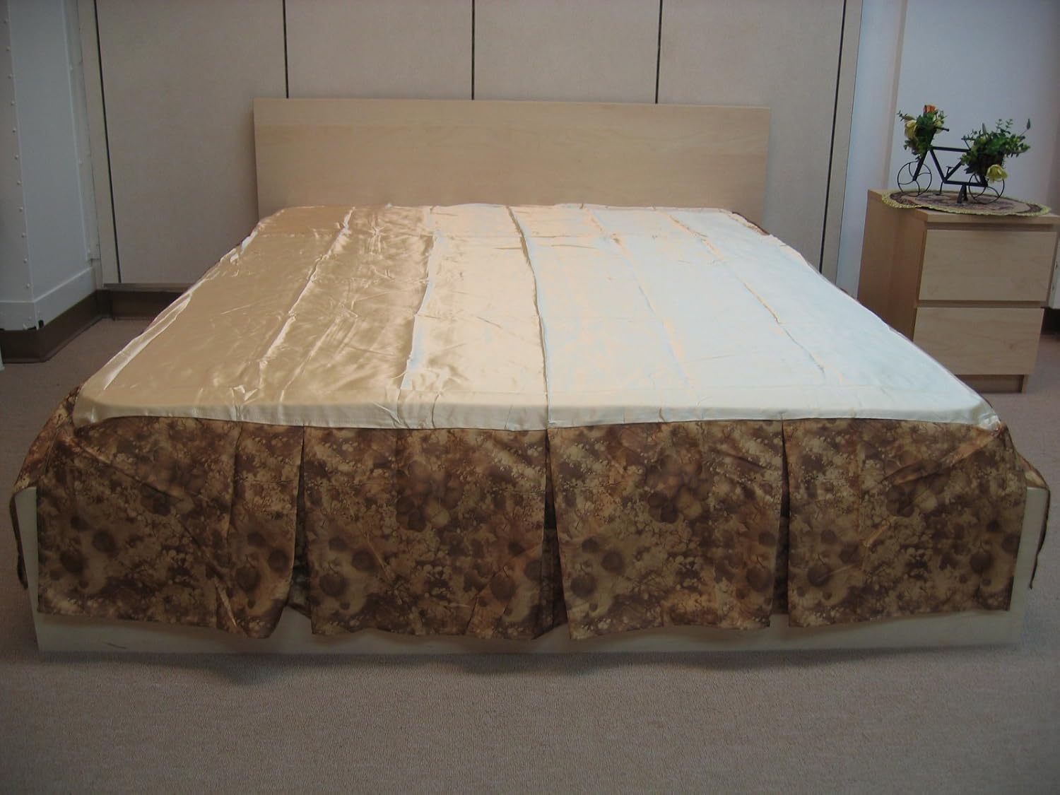 DaDa Bedding BM6118L-1 Beige Runway Bed Skirt Twin