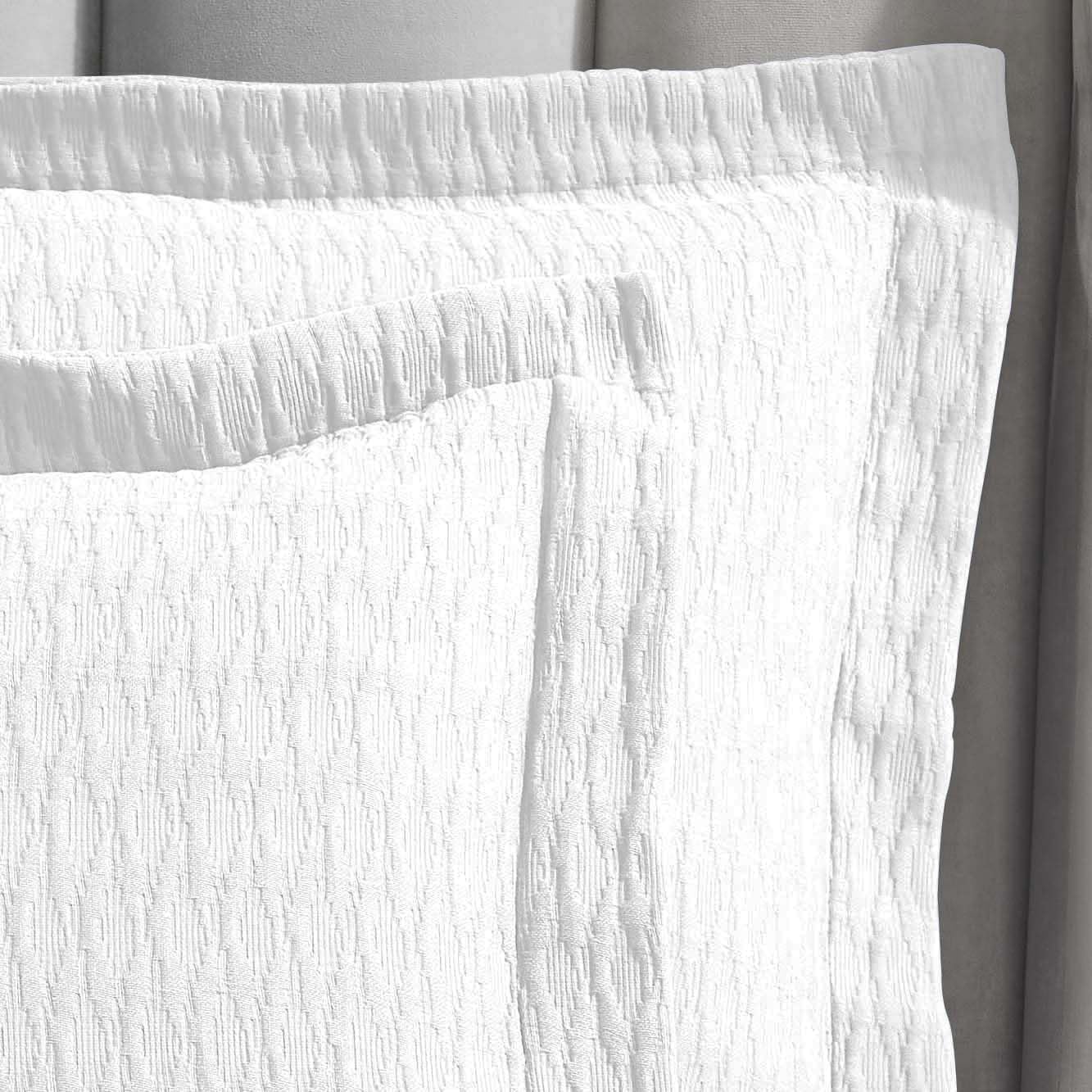 Superior 3-Piece Cotton Bedspread Set White