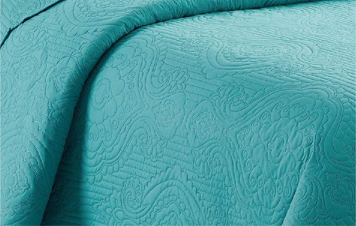 Home Collection 3pc King Cal King Embossed Bedspread Set
