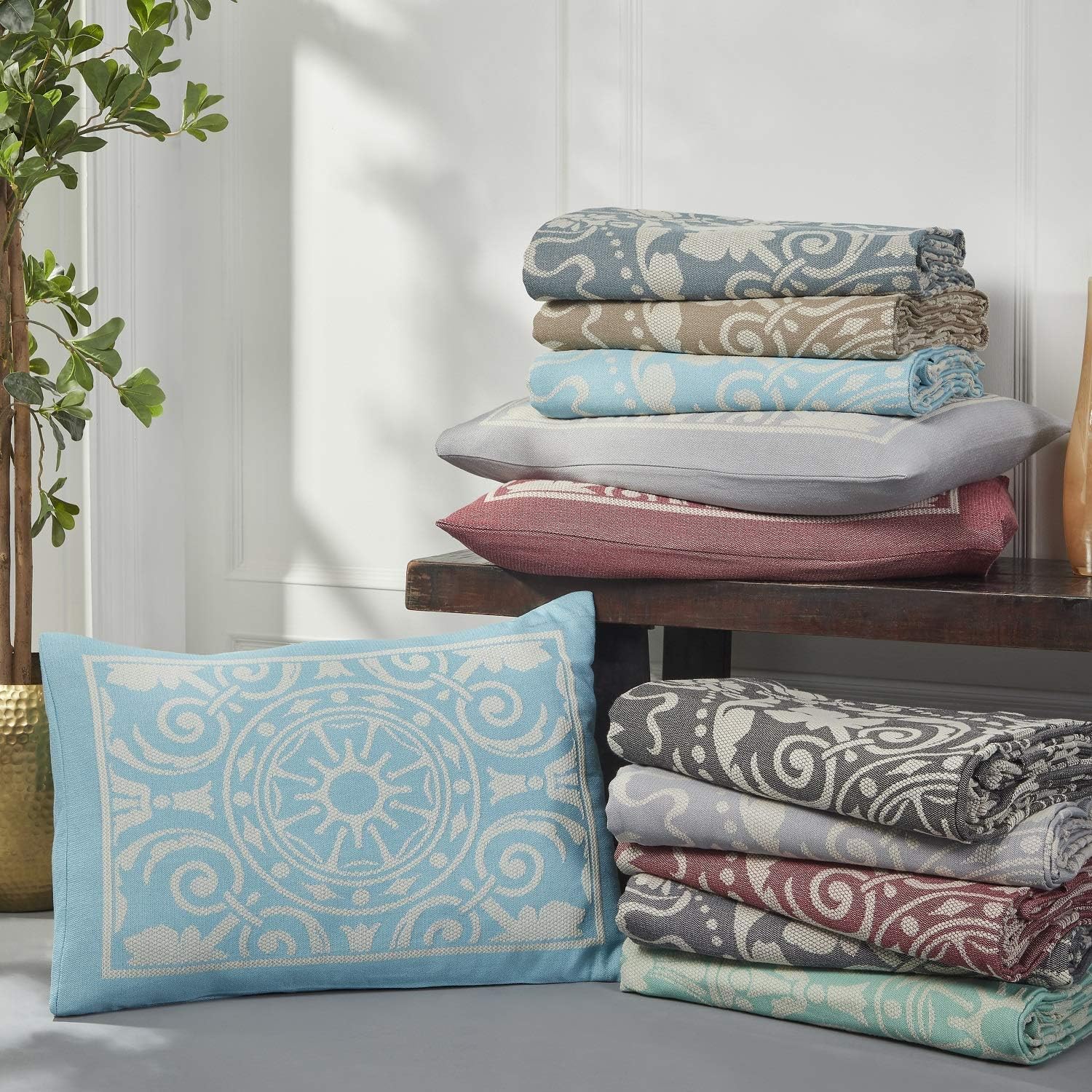 Superior Oversized Bedspread Set with Pillow Shams