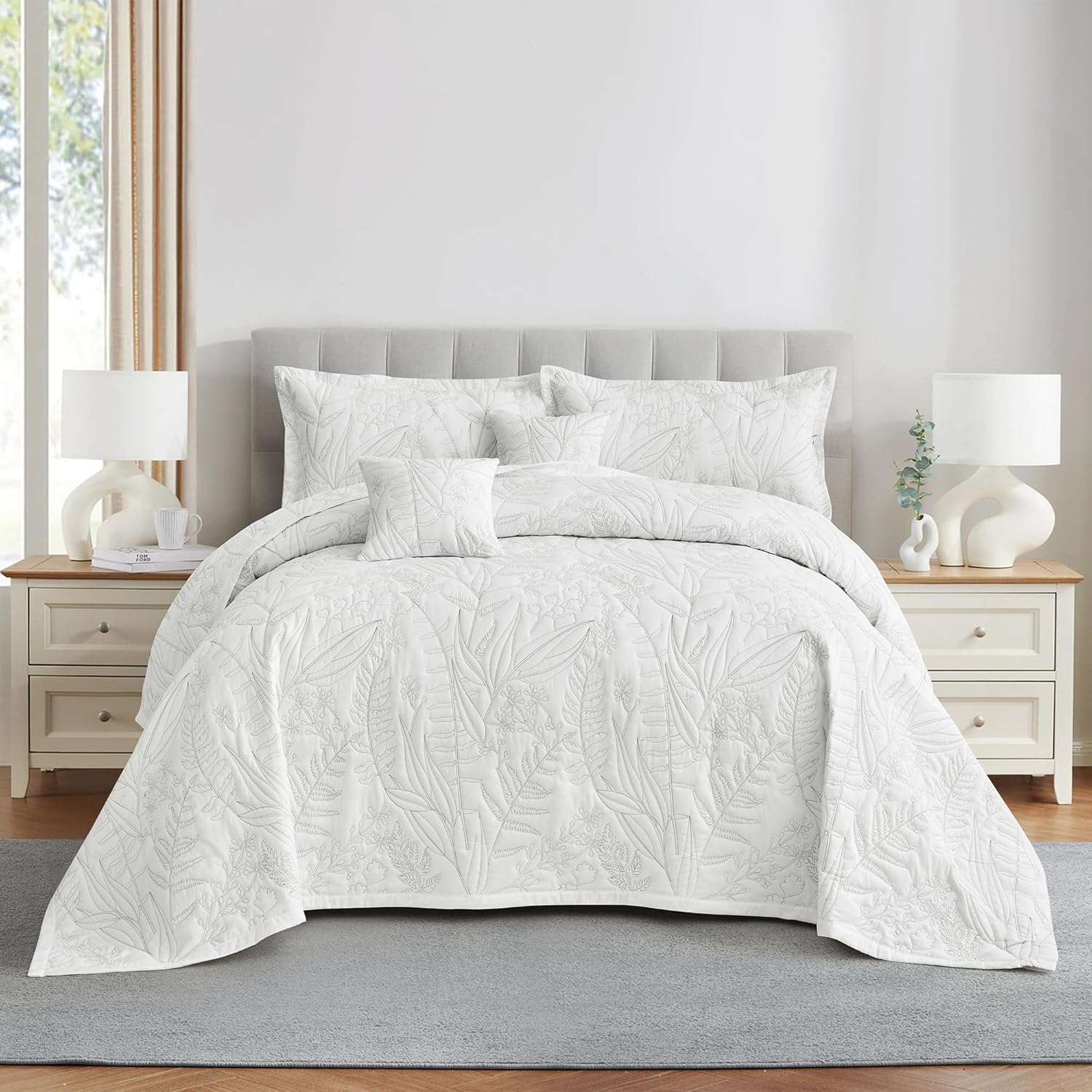 HZ HY Leaves Pattern Queen Bedspread Set Reversible Lightweight 5 Piece White