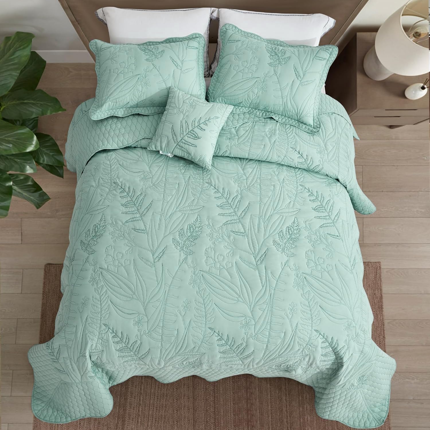 DaisyHuang Botanical Bedspread Set - Leaves Pattern Queen Size 4 Piece