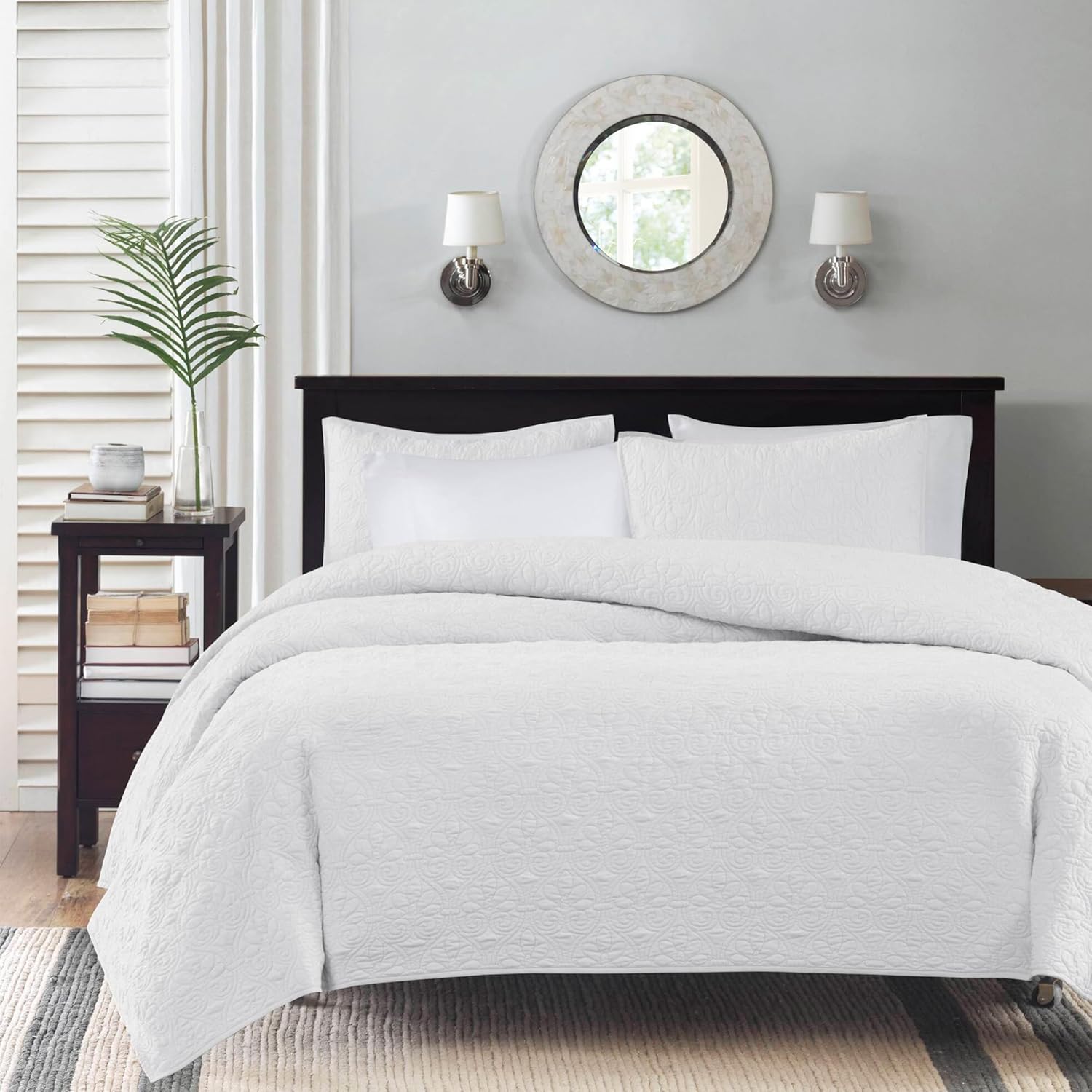 Madison Park Quebec Quilt Set - 2 Piece White Damask Design