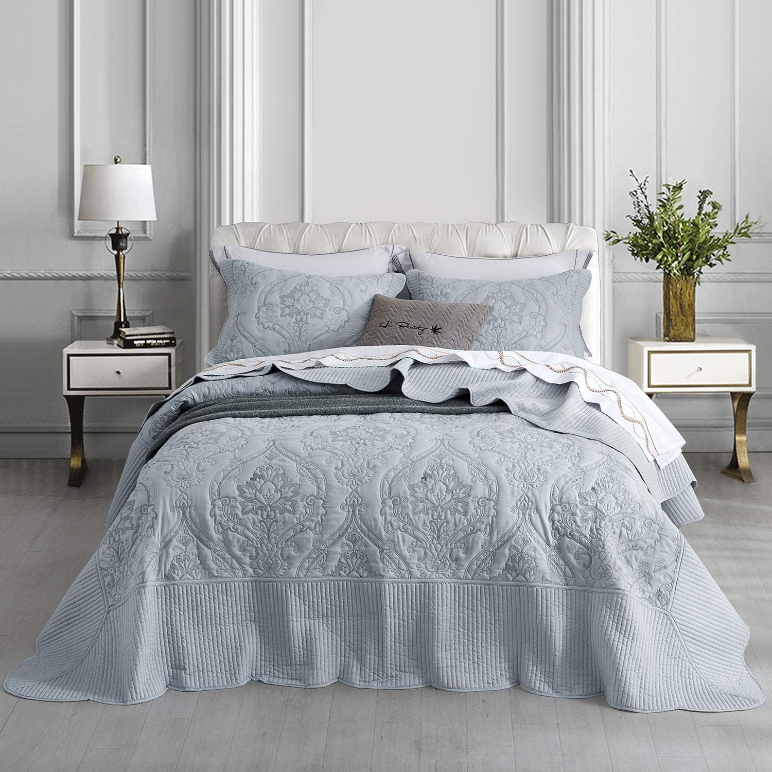 CHIXIN Oversized Bedspread Set - King Size Light Grey Damask Paisley Pattern