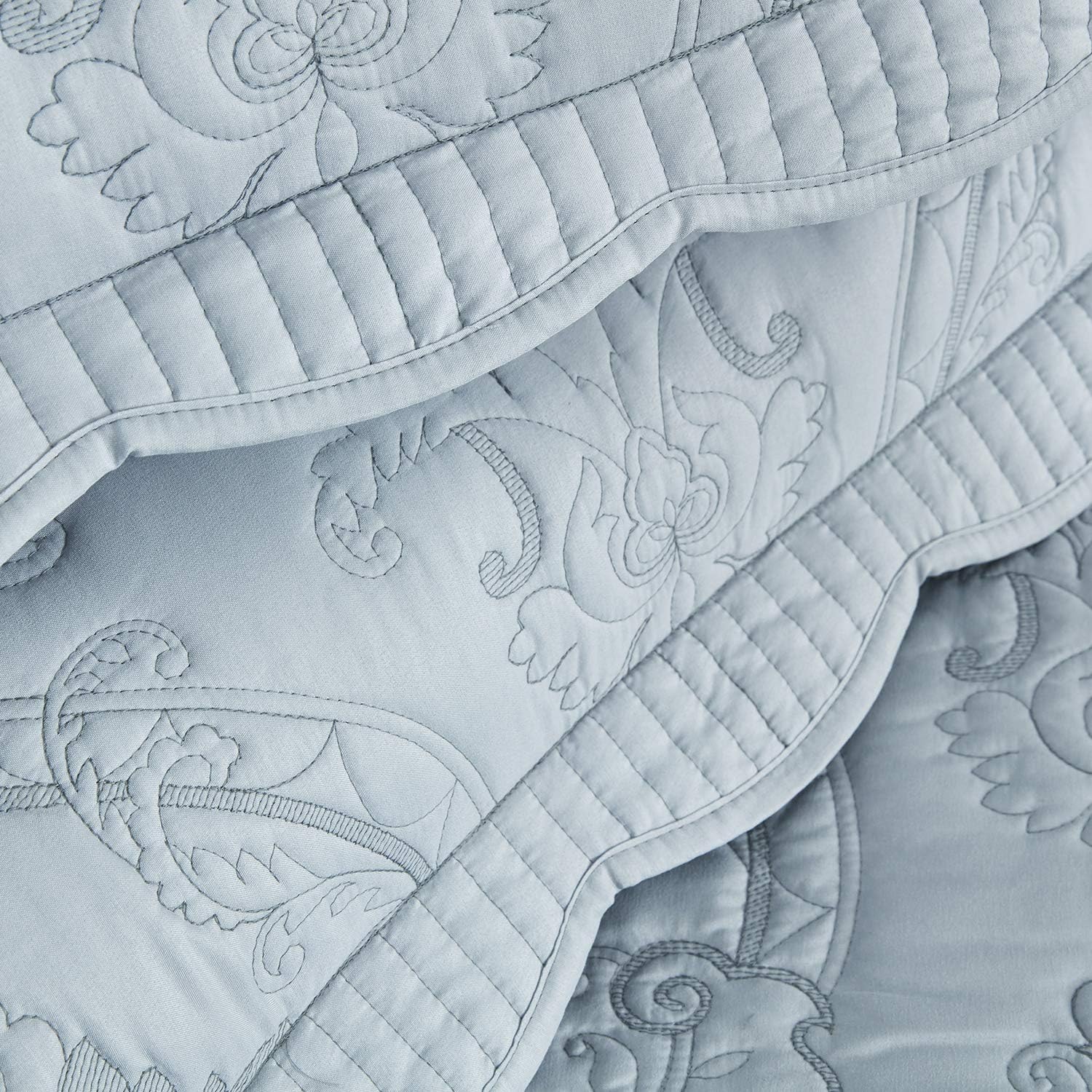 CHIXIN Oversized Bedspread Set - King Size Light Grey Damask Paisley Pattern