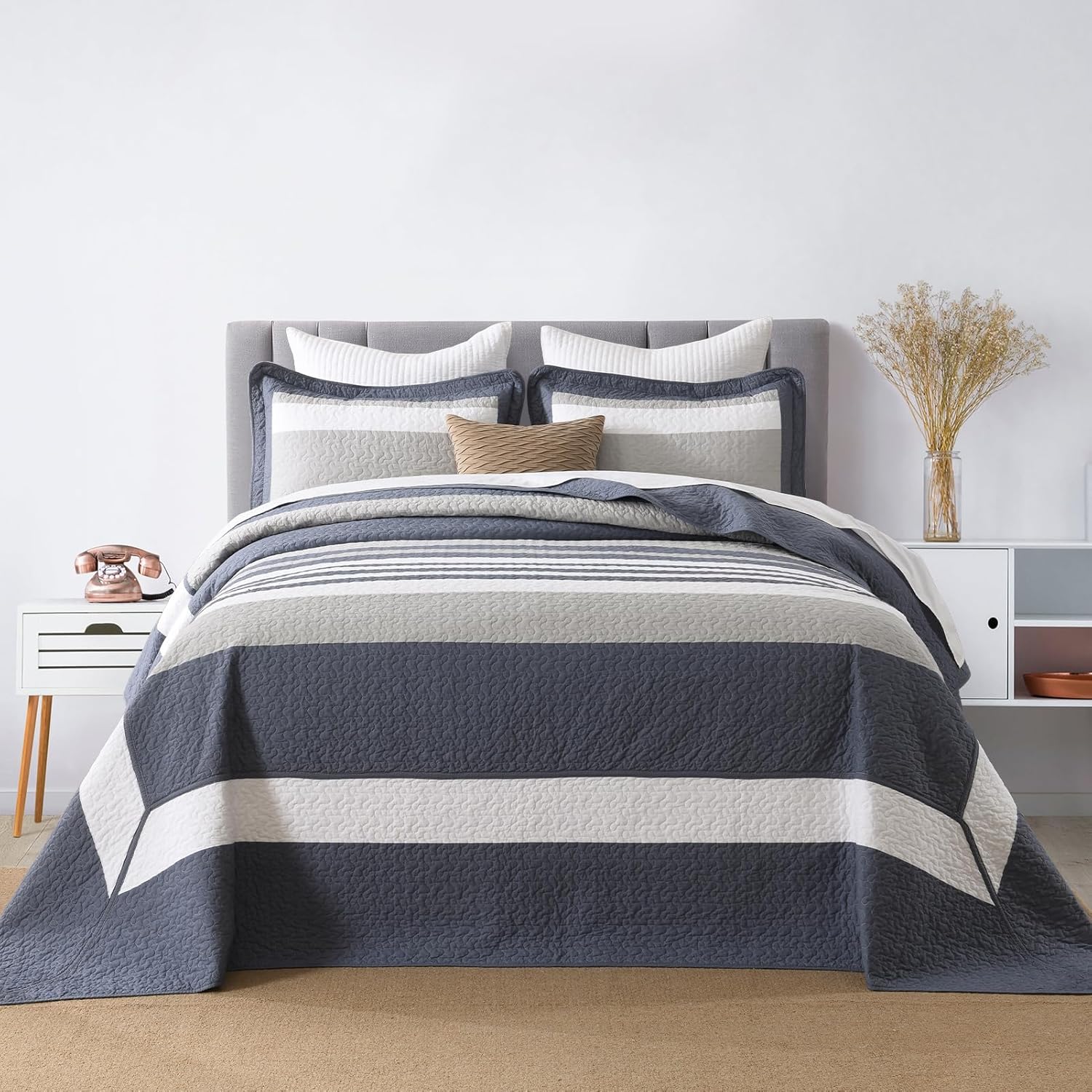 Finlonte Striped Oversized Queen Bedspread Set