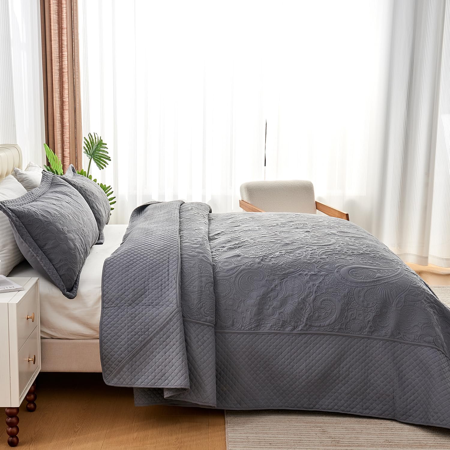 ECHODRM Oversized King Quilt 120x118 Dark Grey