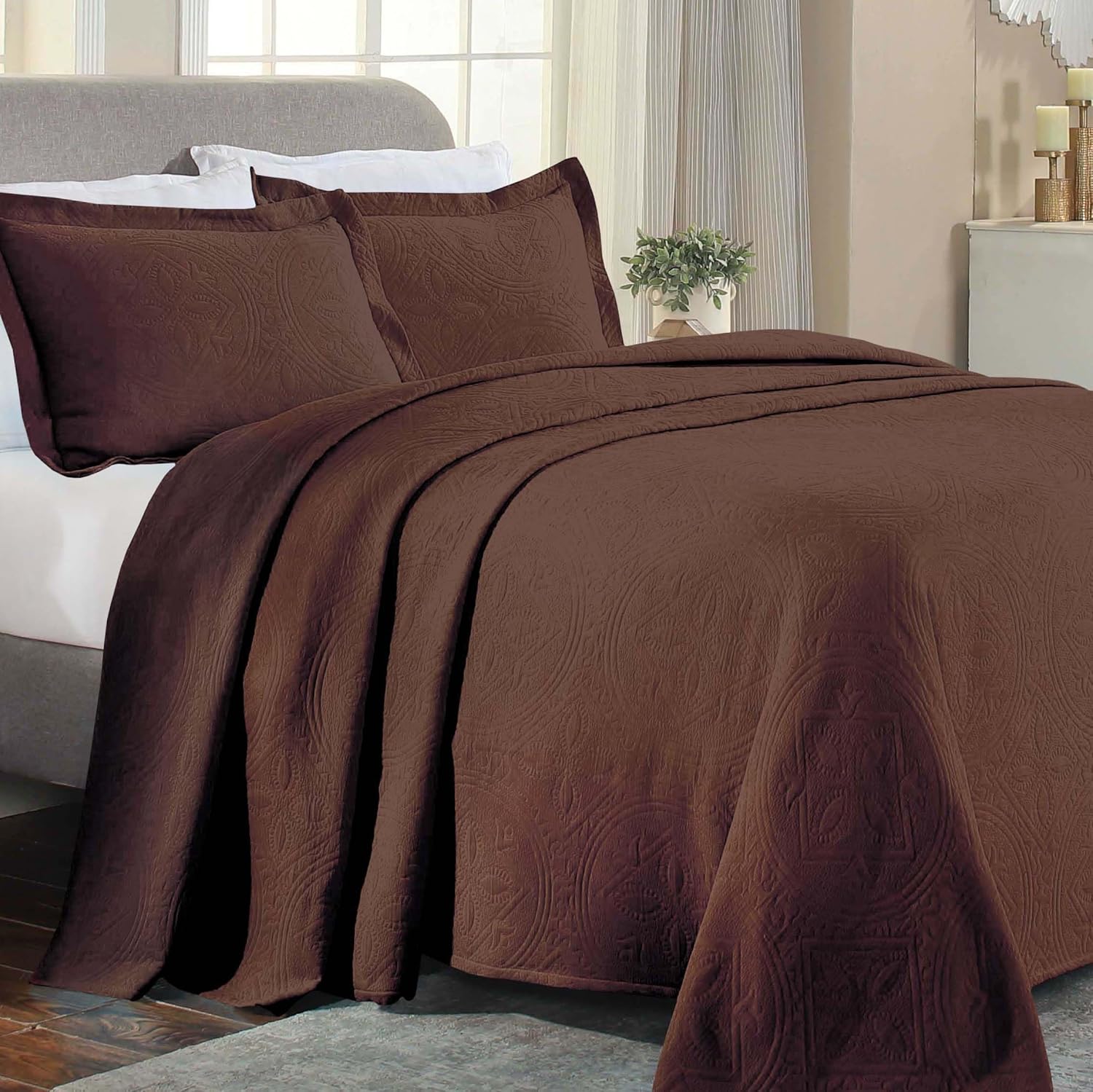 Superior 2 Piece Celtic Circle Bedspread Set Cappuccino
