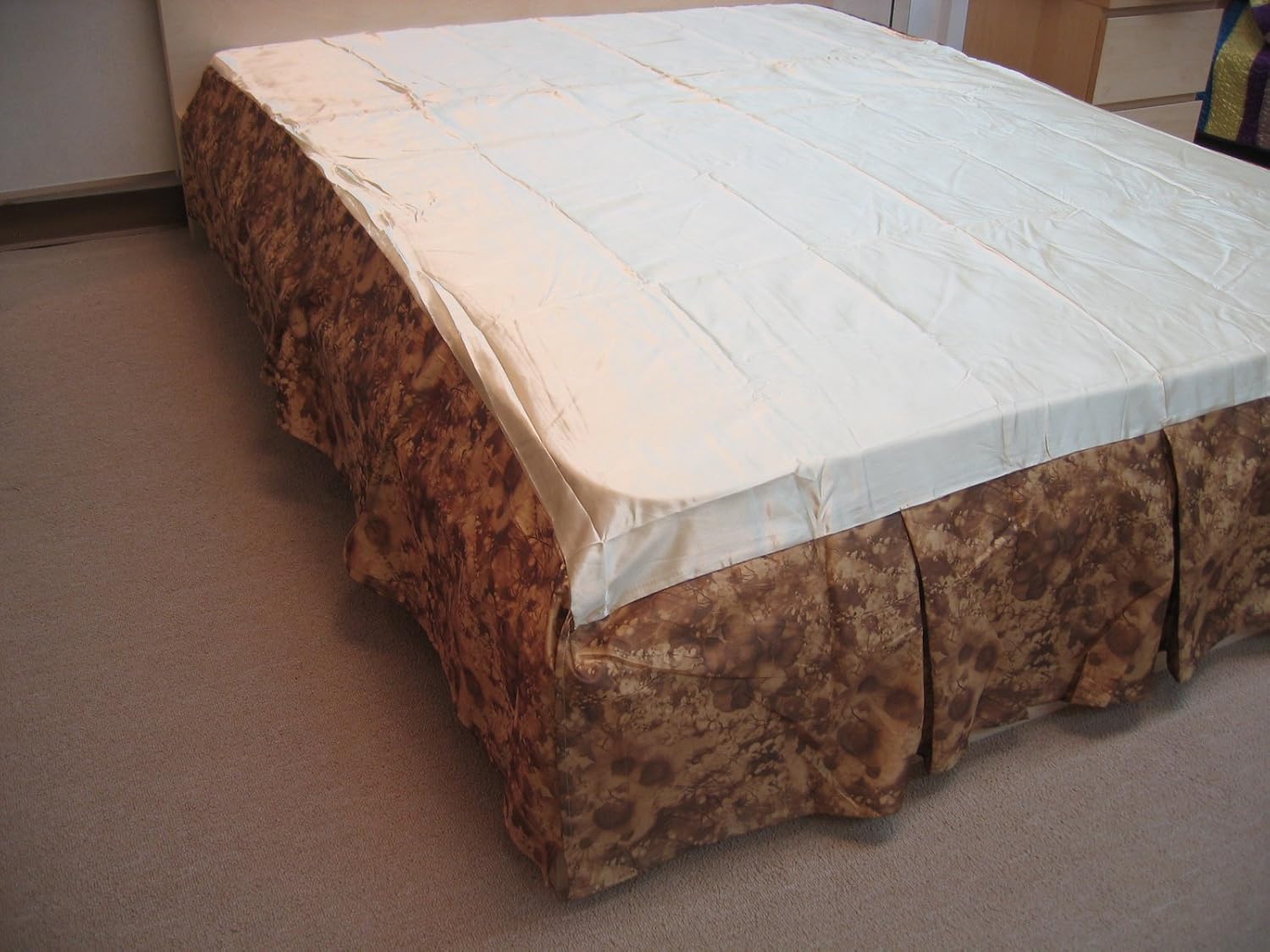DaDa Bedding BM6118L-1 Beige Runway Bed Skirt Twin