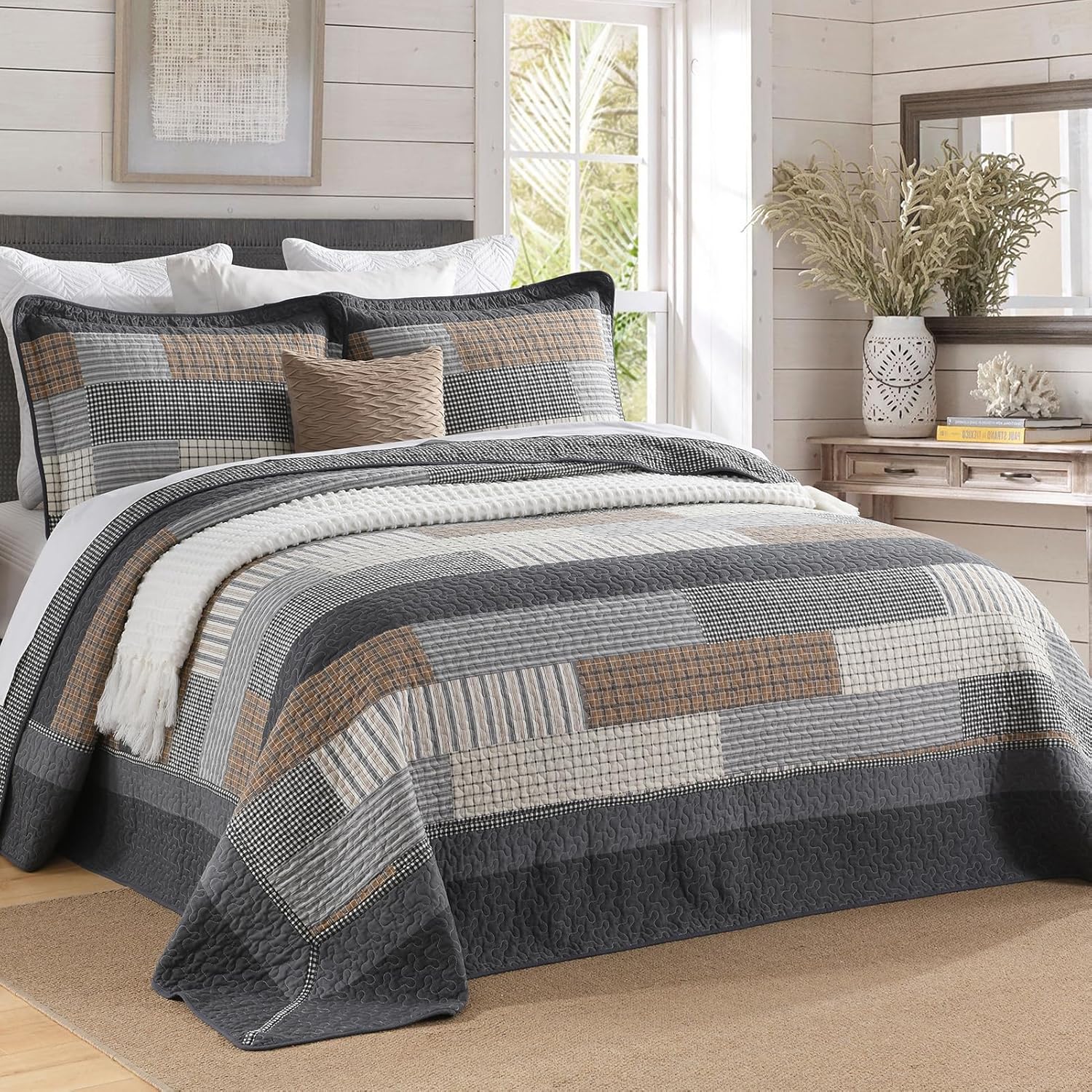FineStichery 128x120 Gray Plaid King Bedspread Set