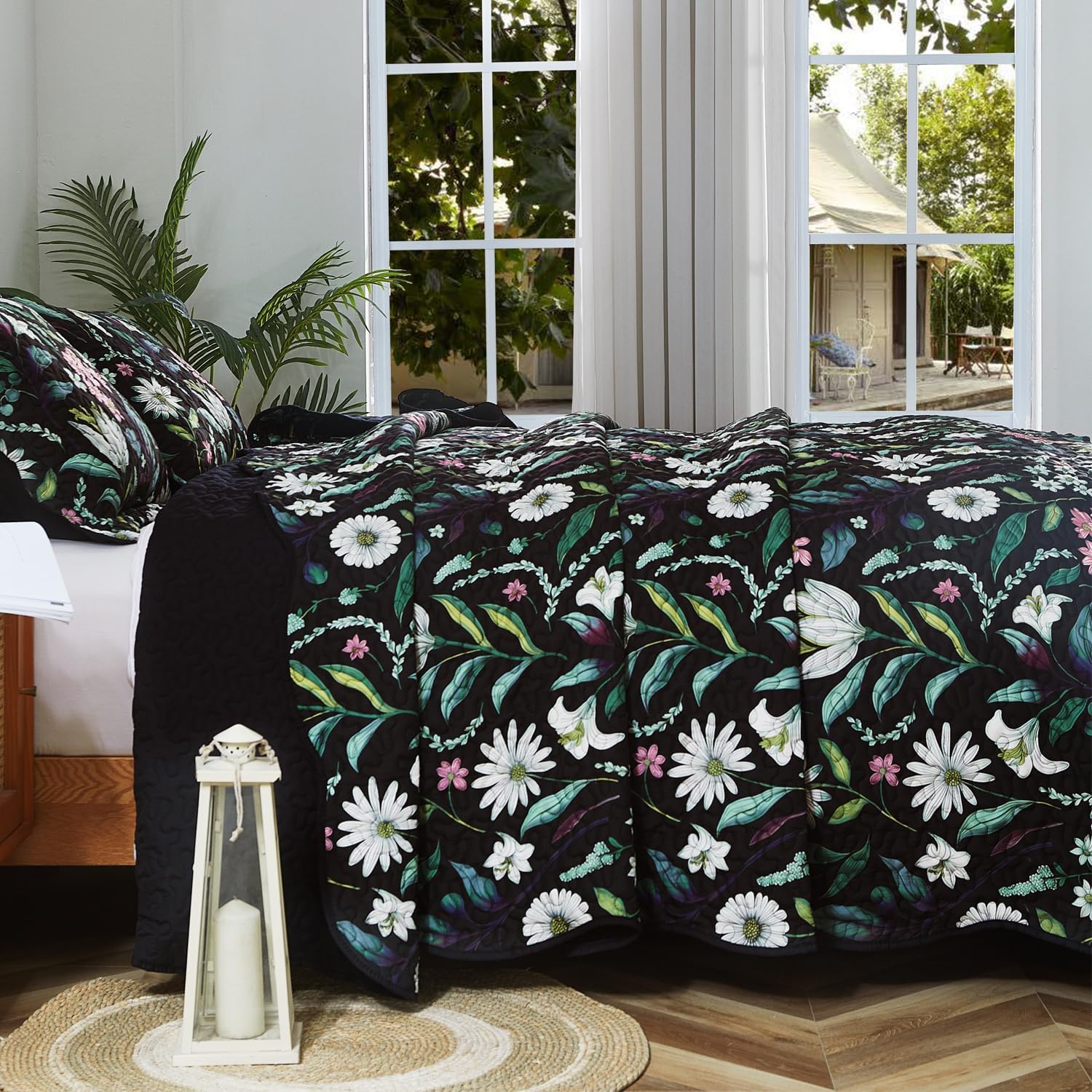 EVENHUG Black Botanical Quilt Set King Size 3 Pieces