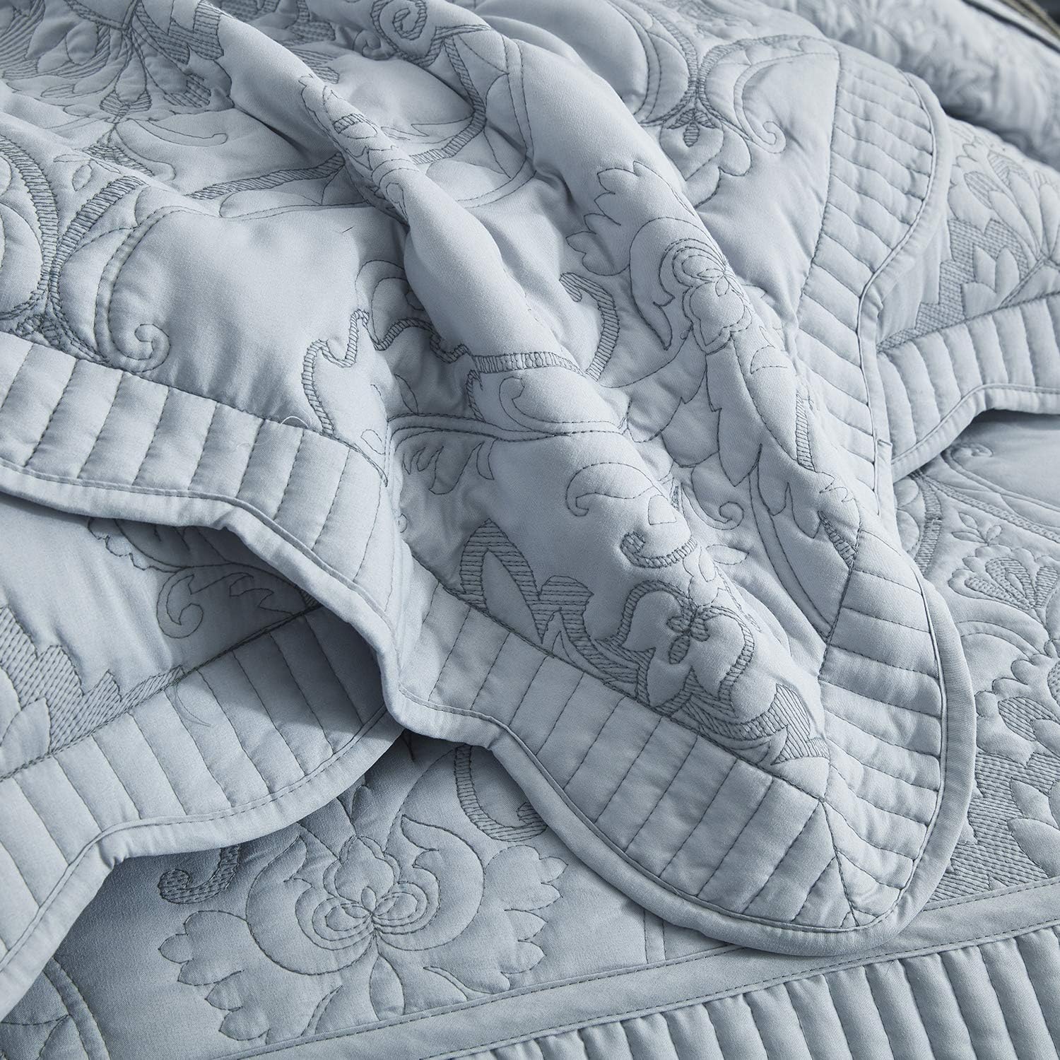 CHIXIN Oversized Bedspread Set - King Size Light Grey Damask Paisley Pattern