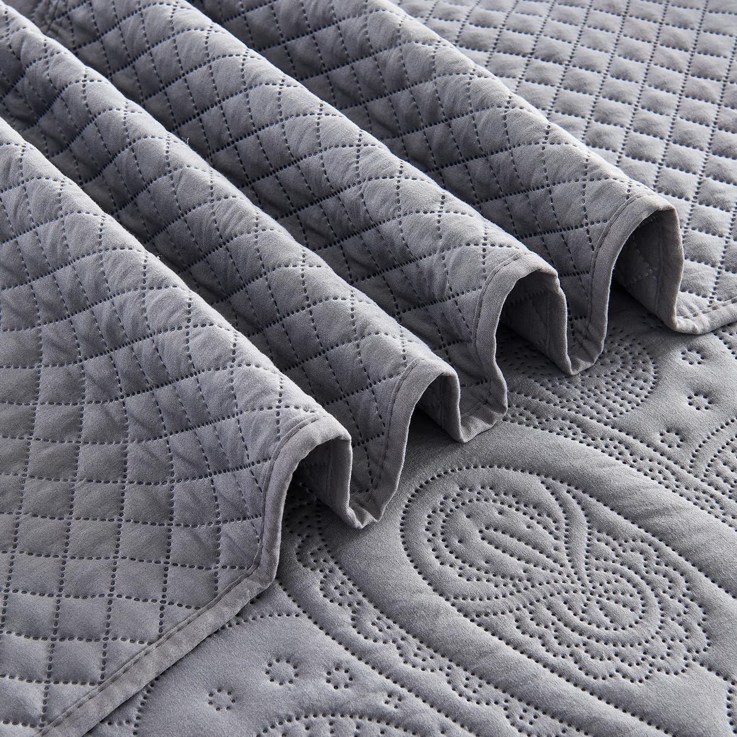 ECHODRM Oversized King Quilt 120x118 Dark Grey