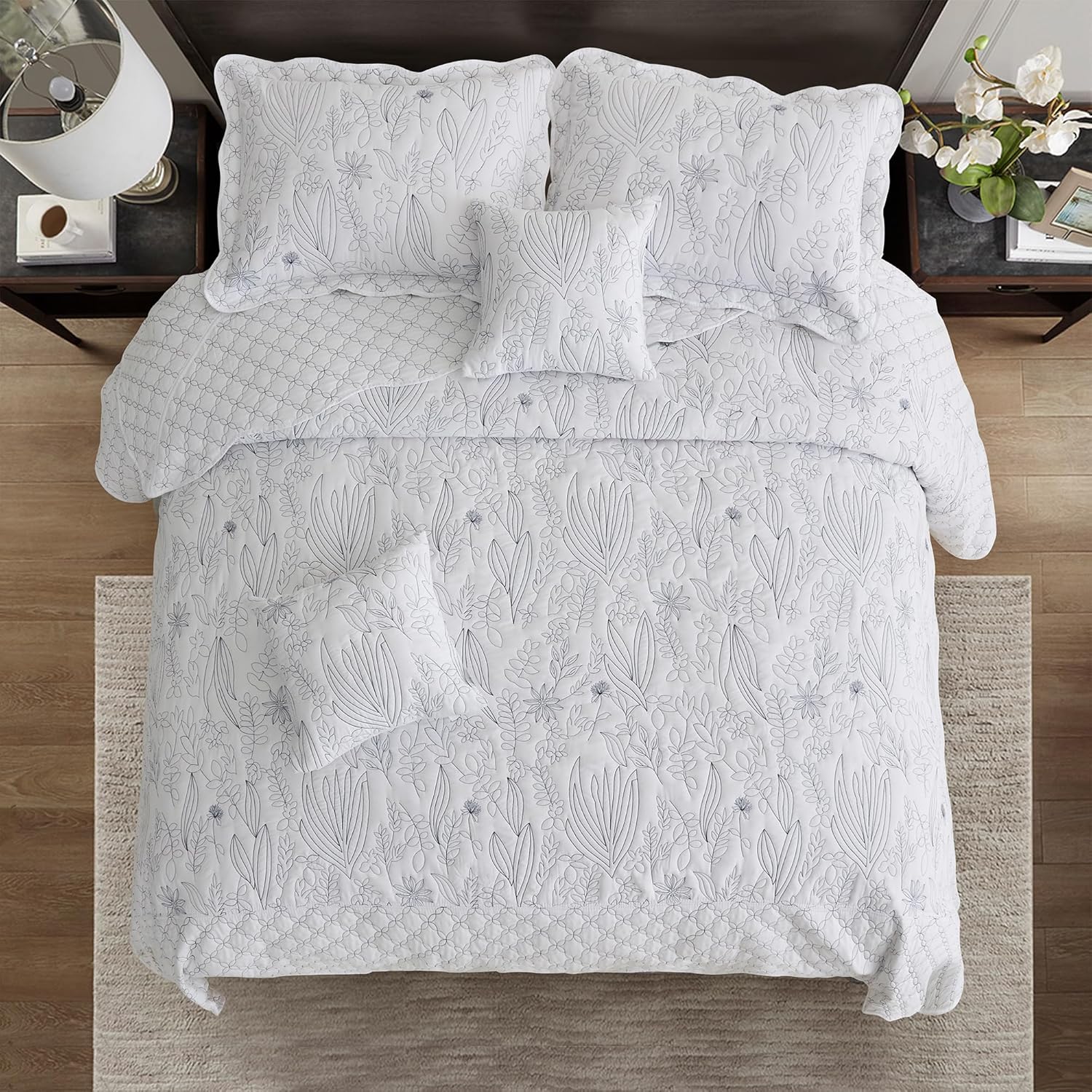 CHIXIN Botanical Bedspread Set - Full Size Leaves Pattern 4 Piece White