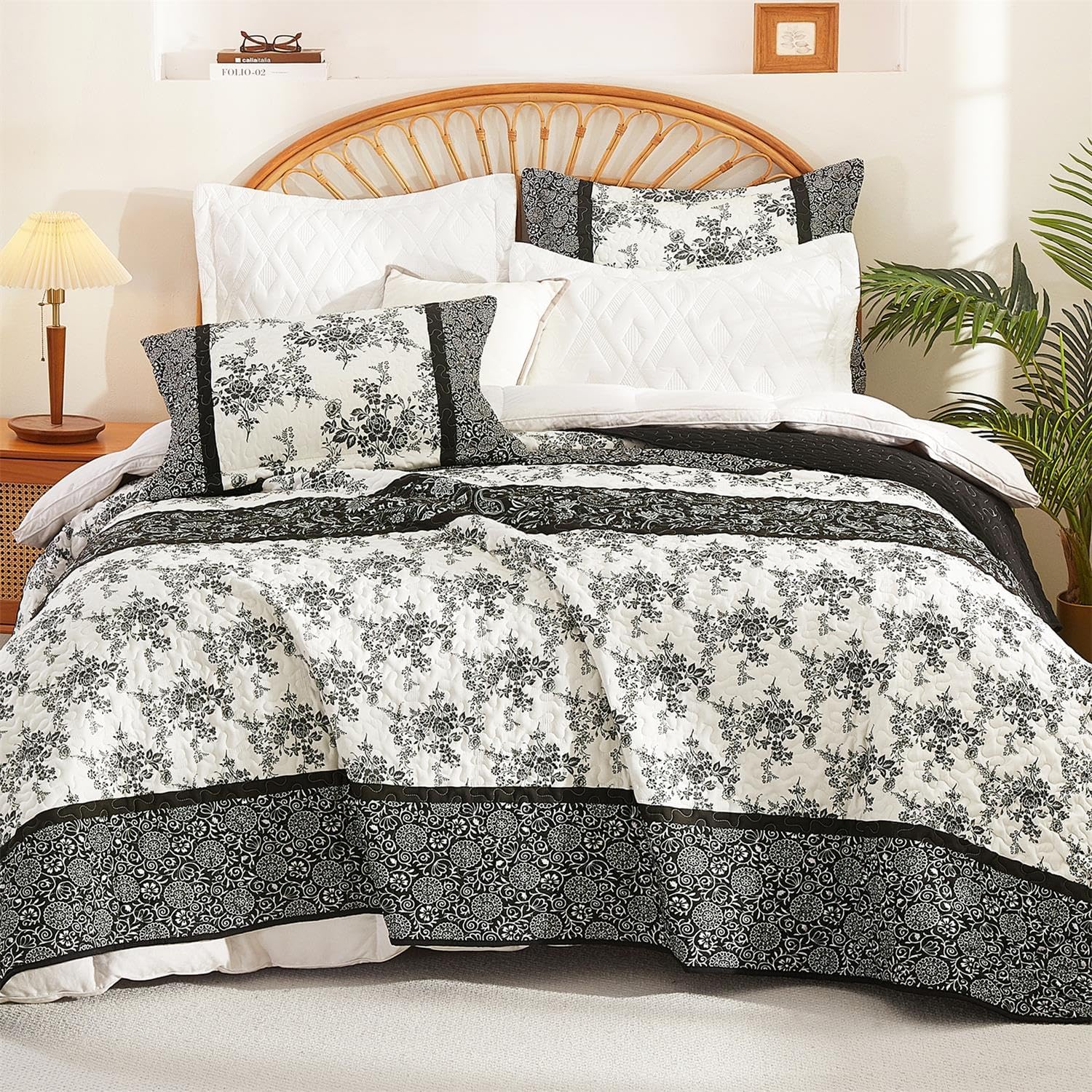 Cmfshape Bohemian Floral Quilt Set King Size 3-Piece 1