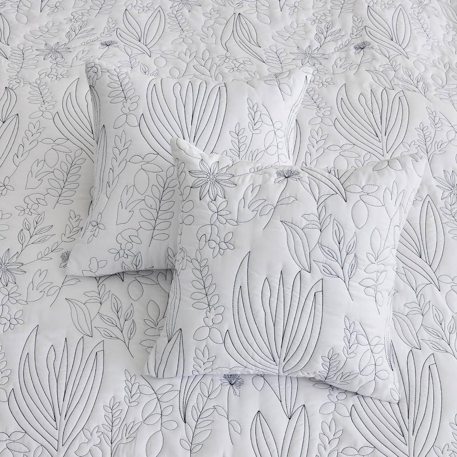 CHIXIN Botanical Bedspread Set - Full Size Leaves Pattern 4 Piece White