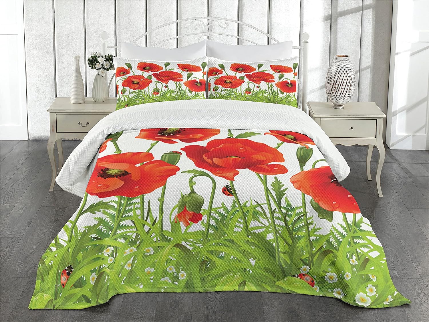 Lunarable Ladybugs Bedspread Set Queen Size Green Red 1