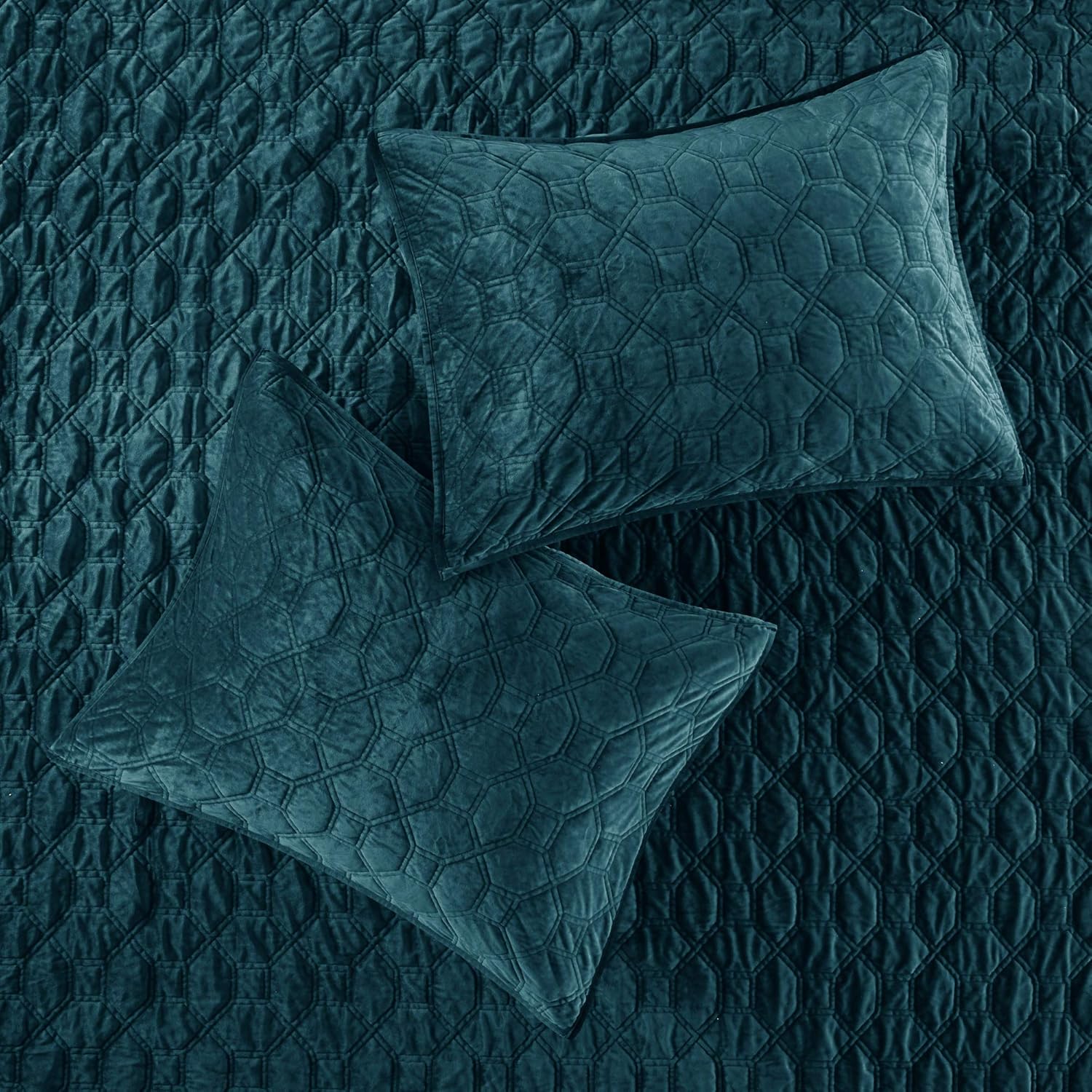 Madison Park Harper Velvet Quilt Set Teal 3 Piece