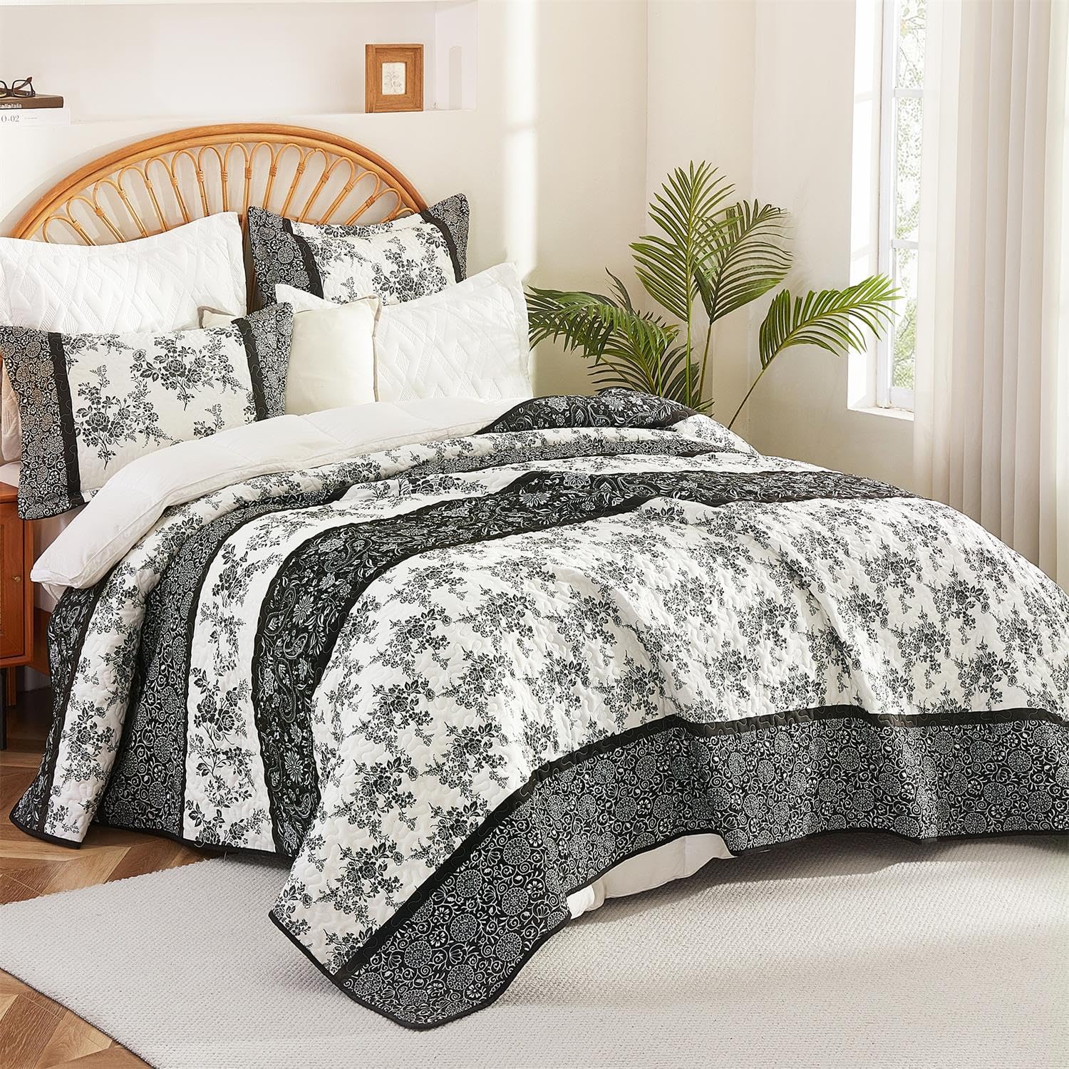 Cmfshape Bohemian Floral Quilt Set King Size 3-Piece 1