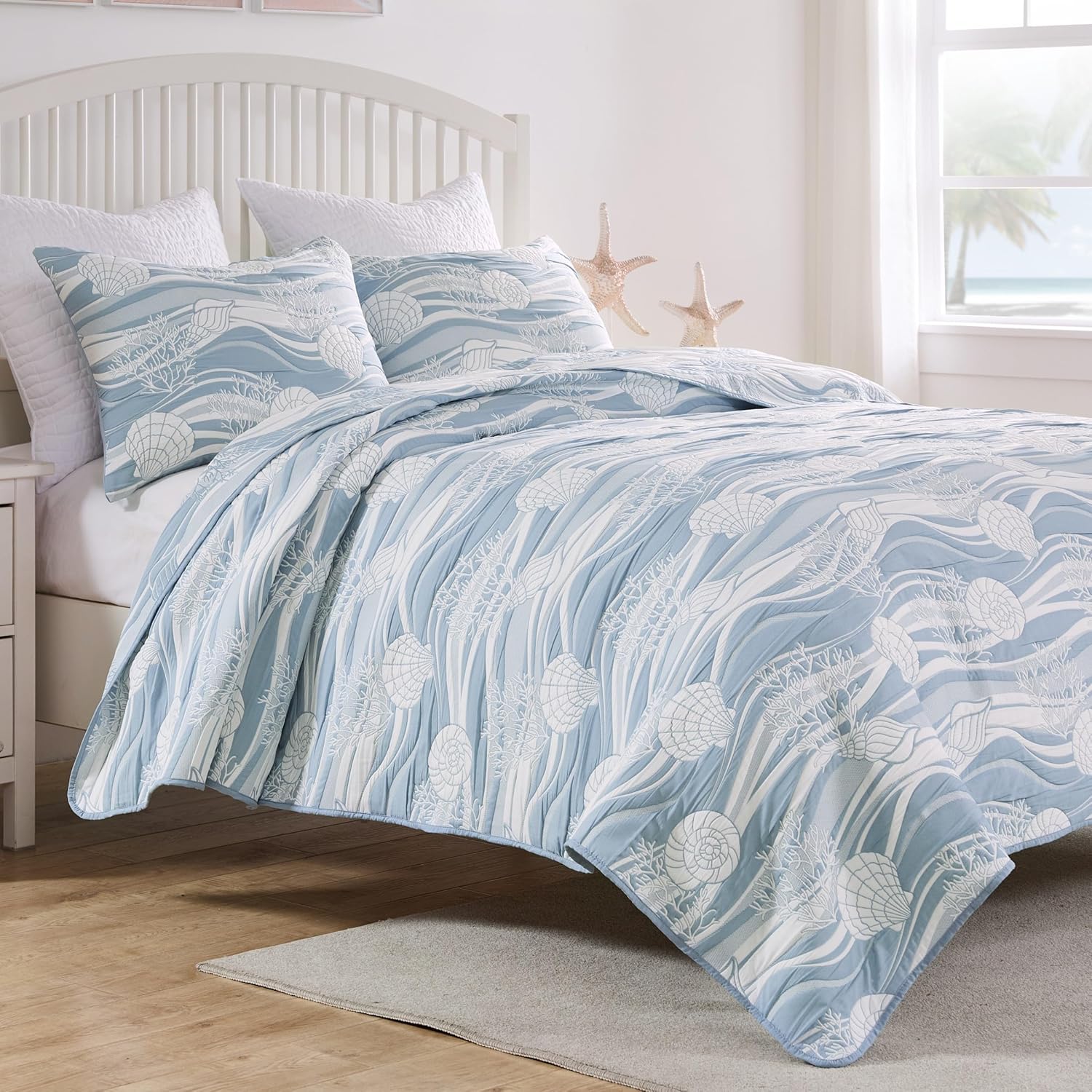 Greenland Home Coastal Paradise Reversible Coverlet Set