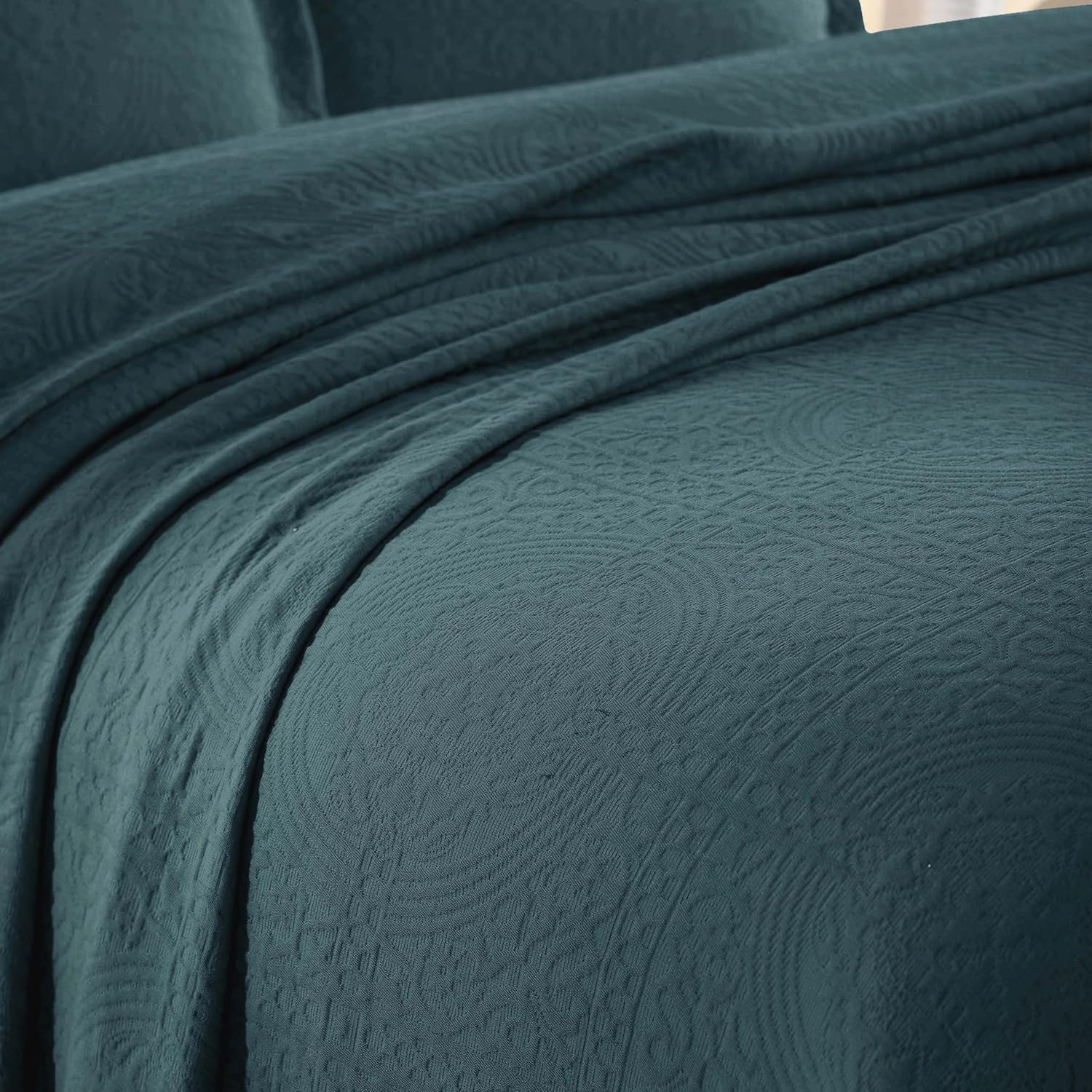 Superior Cotton Fleur De Lis Bedspread Set