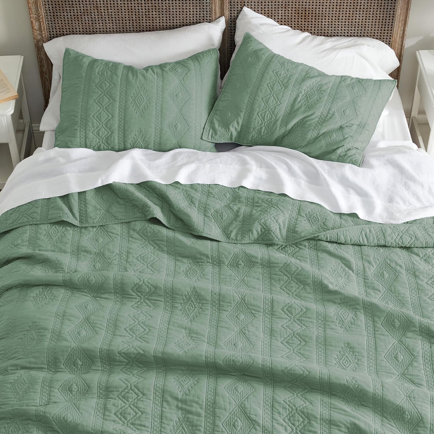 Bedsure 100 Cotton Queen Quilt Set with Pillow Shams