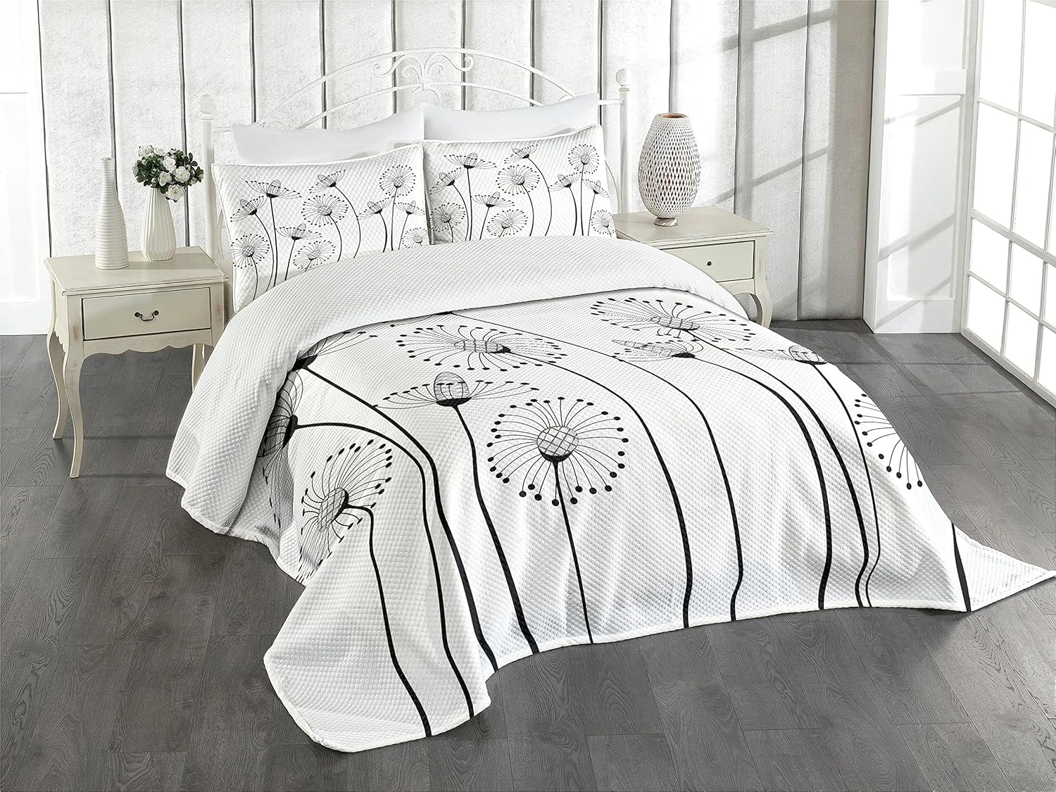 Ambesonne Black and White Bedspread Set with Shams